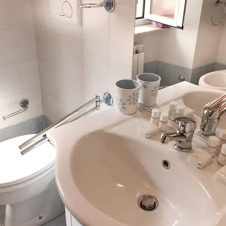 Appartement Altido For 2, Near Train Station In