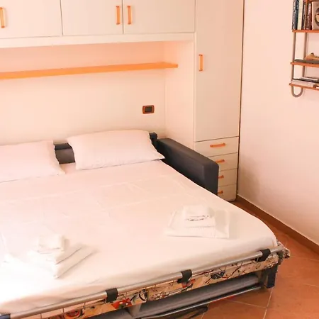 Apartamento Altido For 2, Near Train Station In *
